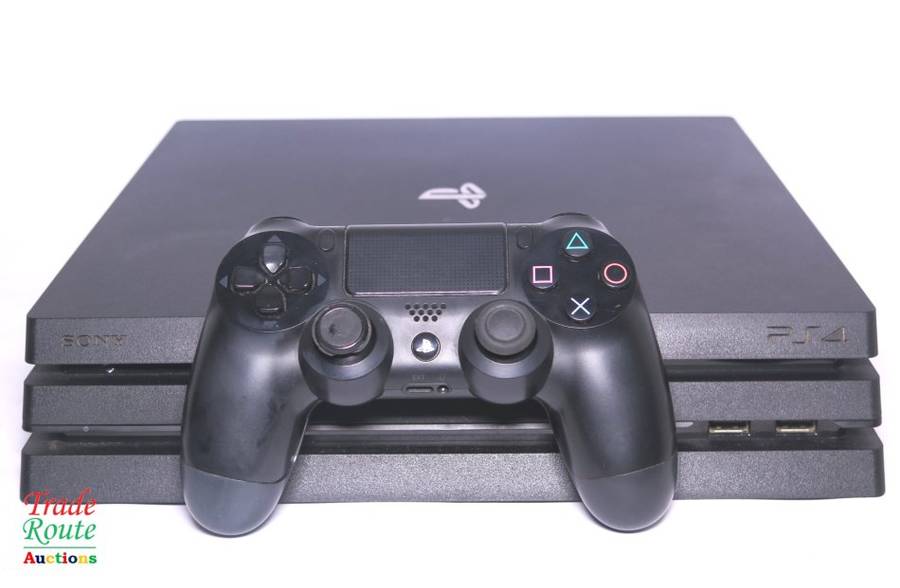 Sony Playstation 4 Console Pro 1TB [CUH-7016b] PS4 PRO + 1 Wireless Controller
