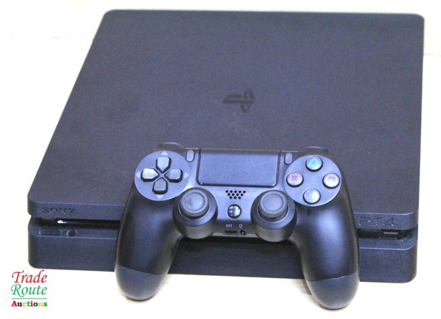 Sony PS4 PlayStation 4 SLIM console CUH-2216A - Jet Black  *** SONY PS4 ***