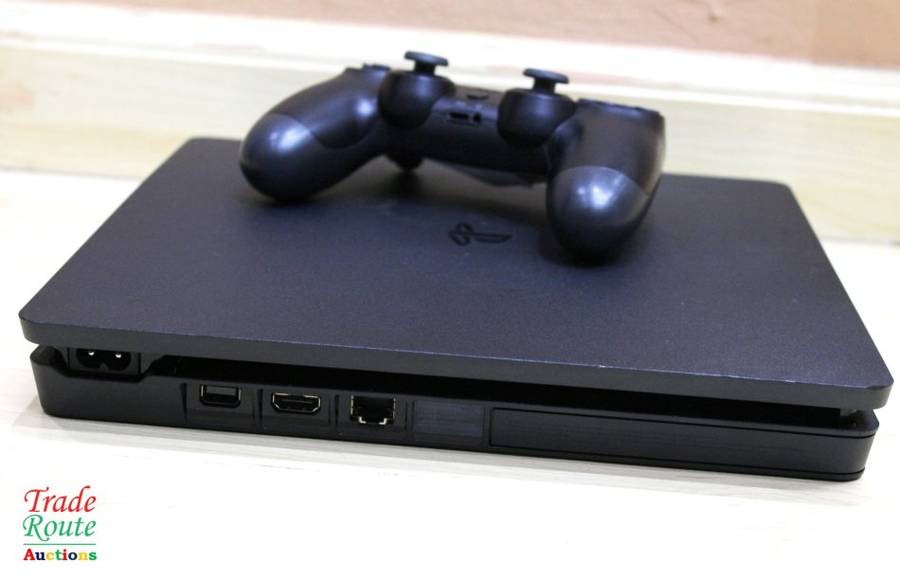 Sony PS4 PlayStation 4 SLIM console CUH-2216A - Jet Black  *** SONY PS4 ***