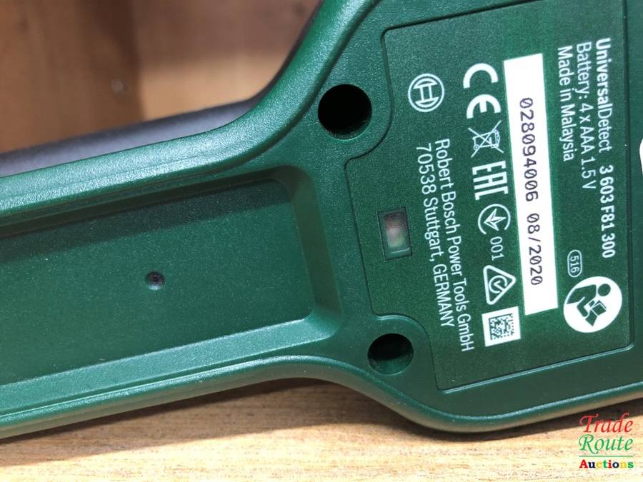 Bosch UniversalDetect Digital Detector (Black and Green)