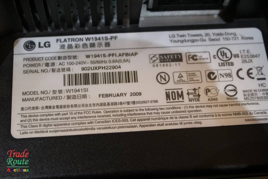 LG W1941S-PF 19-inch TFT 1366x768 VGA Monitor
