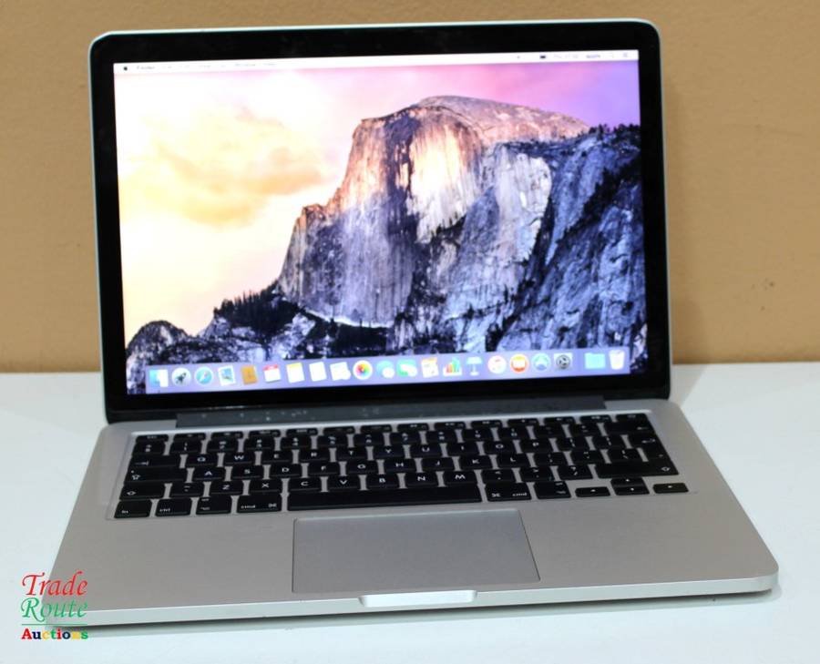 Apple MacBook Pro 13.3-inch  | Core i5 2.4GHz | 4GB RAM | 128GB SSD  ** RETINA DISPLAY * LATE 2013
