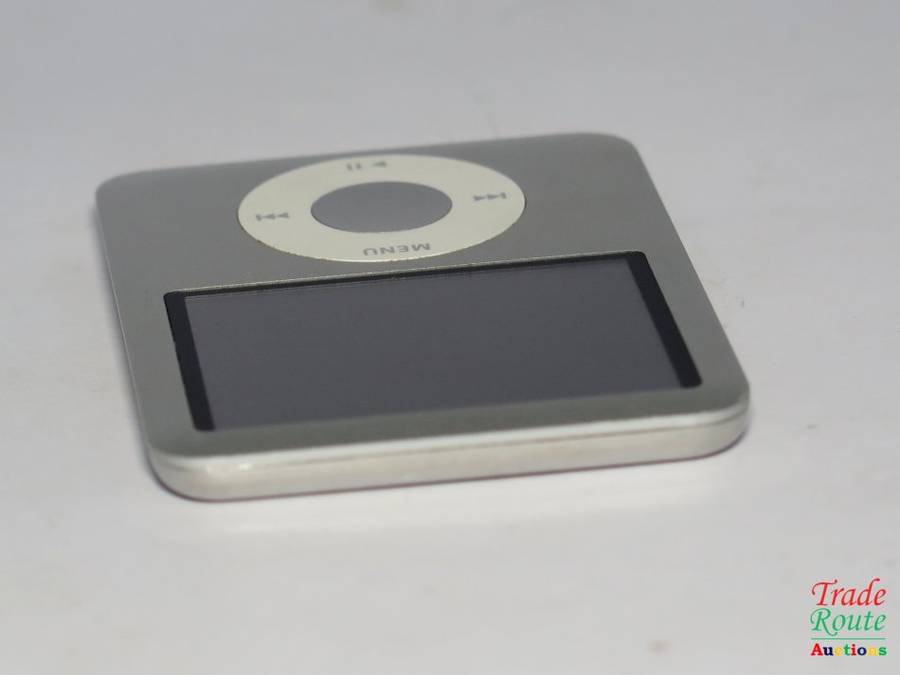 Apple iPod Nano | Silver | 4GB | 3rd Generation | MA978