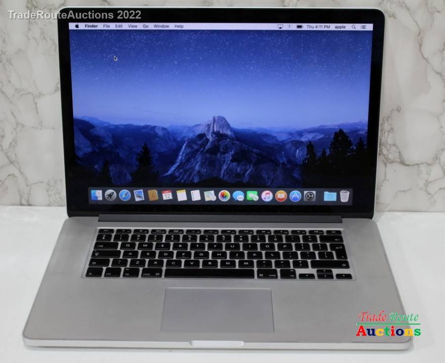 Apple MacBook Pro 15.4-inch  | Core i7 2.3GHz | 8GB RAM | 256GB SSD  ** RETINA DISPLAY **