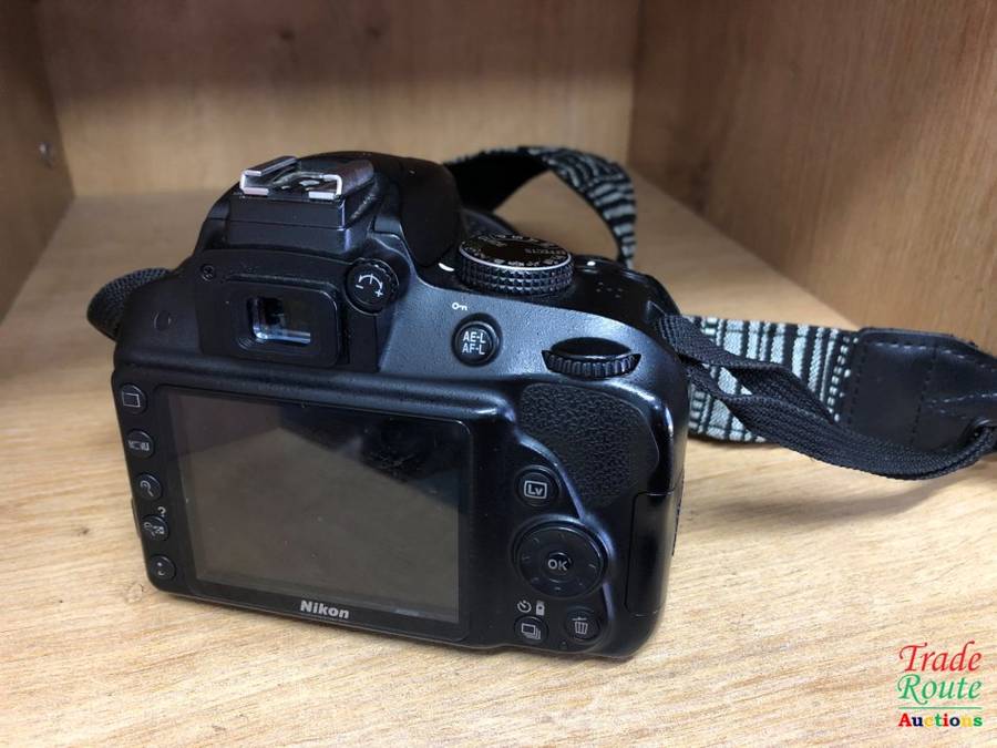 Nikon D3300 24.2 MP CMOS Digital SLR with AF-S DX NIKKOR 18-55mm f/3.5-5.6G DX Zoom Lens (Black)