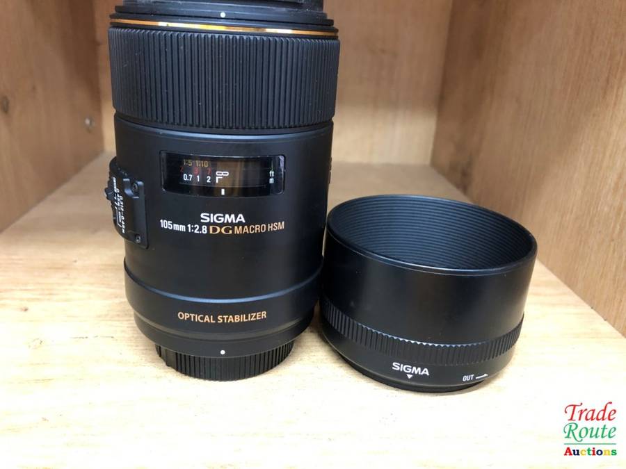 Sigma 105mm f2.8 EX DG OS HSM Macro Lens [ NIKON MOUNT ]