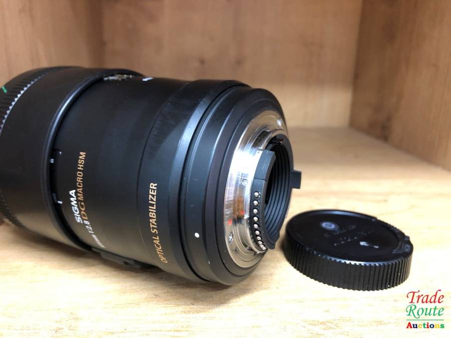 Sigma 105mm f2.8 EX DG OS HSM Macro Lens [ NIKON MOUNT ]