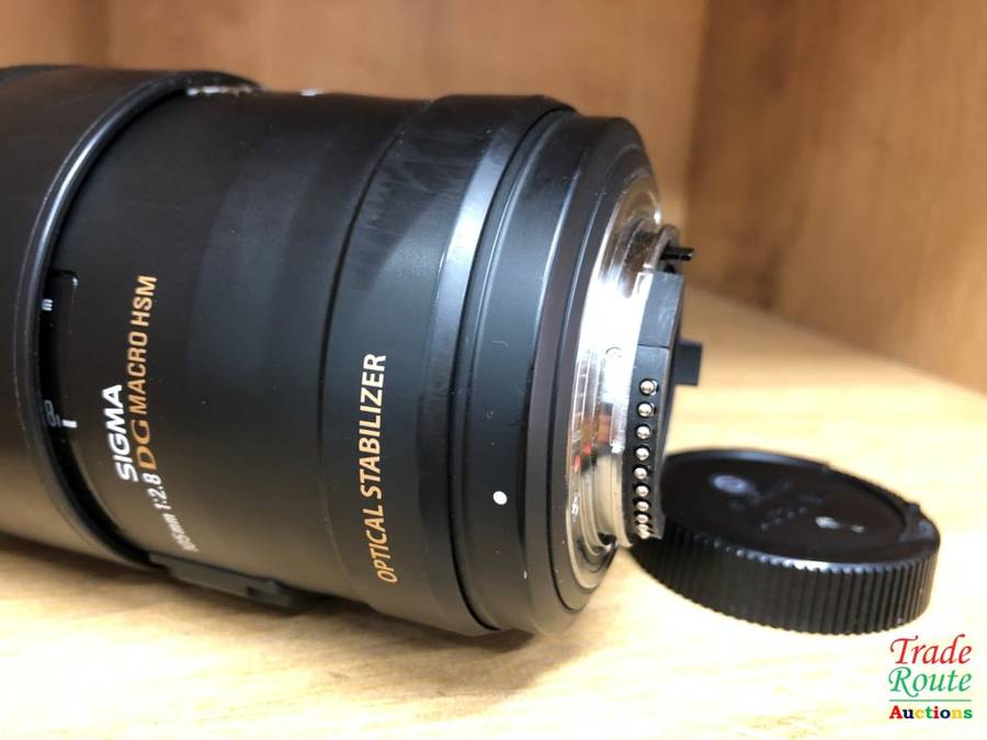 Sigma 105mm f2.8 EX DG OS HSM Macro Lens [ NIKON MOUNT ]