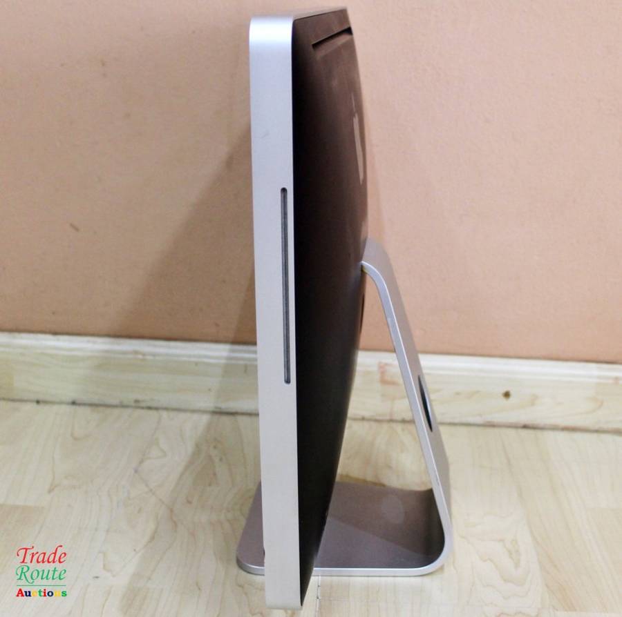 iMac 24-Inch `Core 2 Duo` 2.66Ghz - All in One Desktop - ATI Radeon Graphics