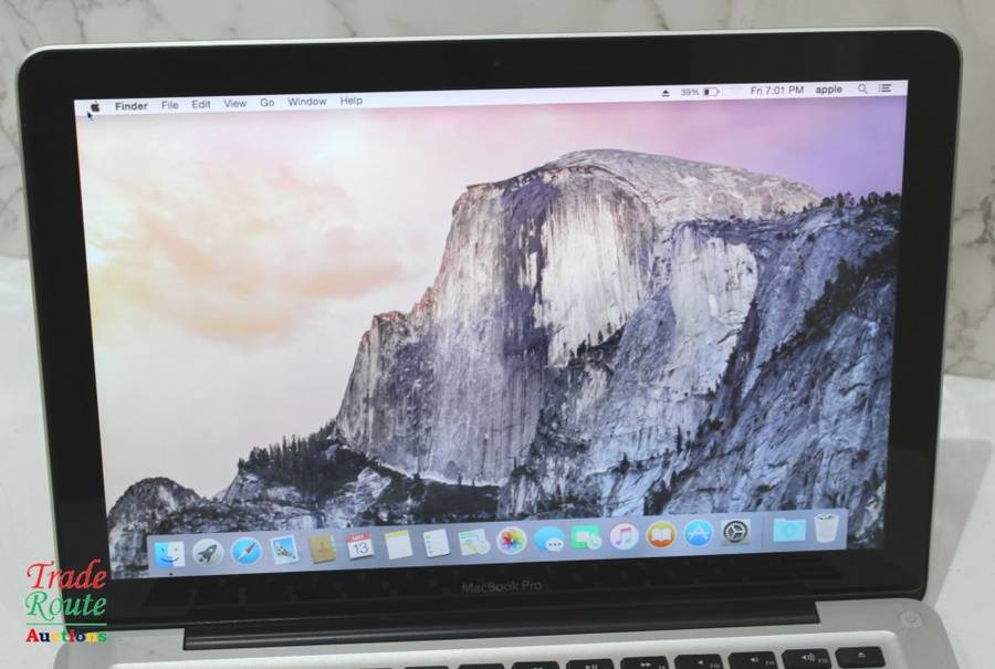 MacBook Pro 13.3-inch | Core 2 DUO 2.26GHz | 2GB RAM | 160GB HDD | NVidia GeForce Graphics