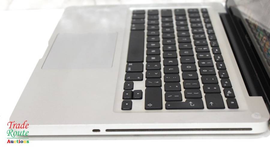MacBook Pro 13.3-inch | Core 2 DUO 2.26GHz | 2GB RAM | 160GB HDD | NVidia GeForce Graphics