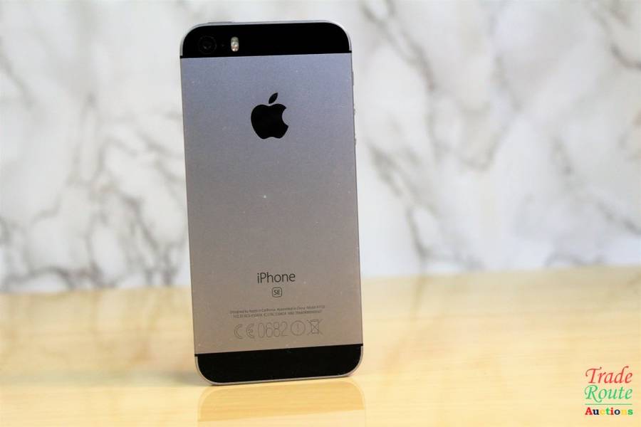 APPLE IPHONE SE | FLLN2SO/A | A1723 | FINGERPRINT ID | SMART PHONE