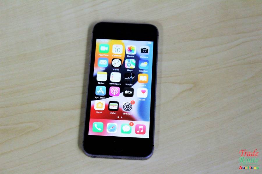 APPLE IPHONE SE | FLLN2SO/A | A1723 | FINGERPRINT ID | SMART PHONE
