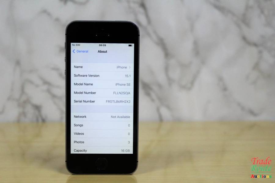 APPLE IPHONE SE | FLLN2SO/A | A1723 | FINGERPRINT ID | SMART PHONE
