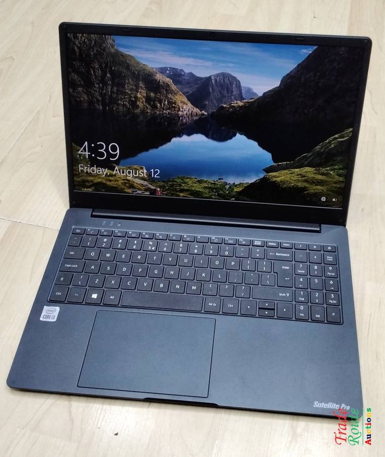 Dynabook Satellite Pro C50-H-103 - Core i3 10th Gen - 8GB HDD - 256GB SSD