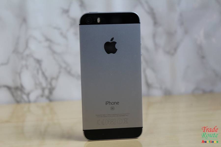 APPLE IPHONE SE | FLLN2SO/A | A1723 | FINGERPRINT ID | SMART PHONE