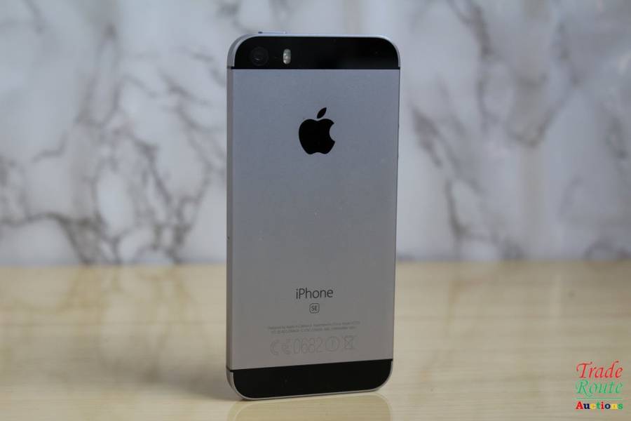 APPLE IPHONE SE | FLLN2SO/A | A1723 | FINGERPRINT ID | SMART PHONE