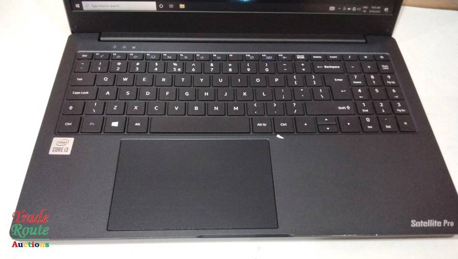 Dynabook Satellite Pro C50-H-103 - Core i3 10th Gen - 8GB HDD - 256GB SSD