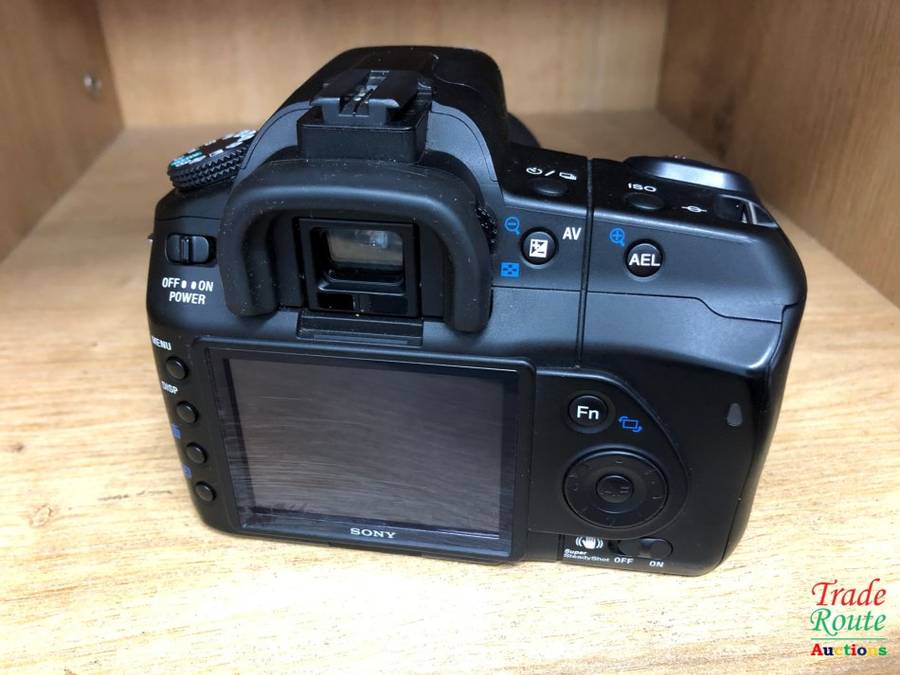 SONY ALPHA A200 DSLR PROFESSIONAL DIGITAL CAMERA + 18-70 SONY LENS KIT