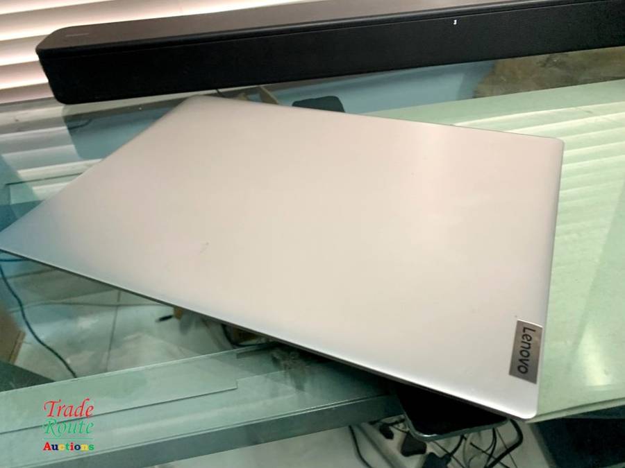 Lenovo IdeaPad 81VS Notebook PC - AMD A4-9120e / 14` HD / 4GB RAM / 64GB eMMC