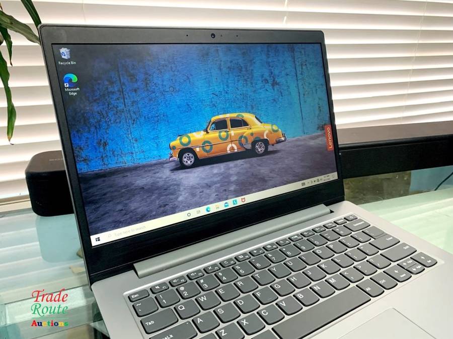 Lenovo IdeaPad 81VS Notebook PC - AMD A4-9120e / 14` HD / 4GB RAM / 64GB eMMC