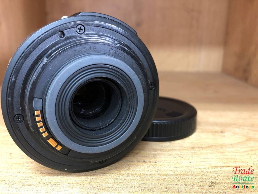 Canon EF-S 55-250m IS (Image Stabilizer)  Lens for Canon DSLR Cameras