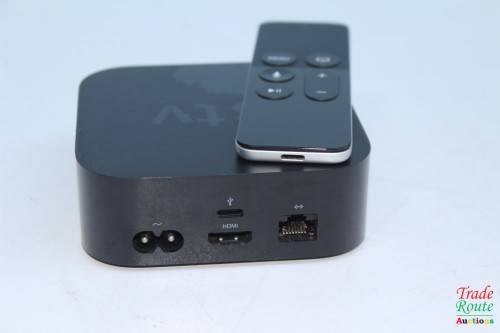 Apple TV 32GB | 4th Gen | A1625 | MGY52SO/A | with Remote in BOX