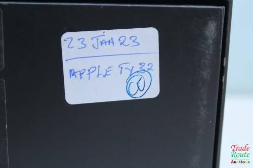 Apple TV 32GB | 4th Gen | A1625 | MGY52SO/A | with Remote in BOX