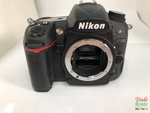 NIKON D7000 DSLR CAMERA Body (ONLY) 16.2 Megapixels - PLZ CHECK THE PICTURE FOR DAMAGE