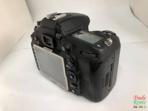 NIKON D7000 DSLR CAMERA Body (ONLY) 16.2 Megapixels - PLZ CHECK THE PICTURE FOR DAMAGE
