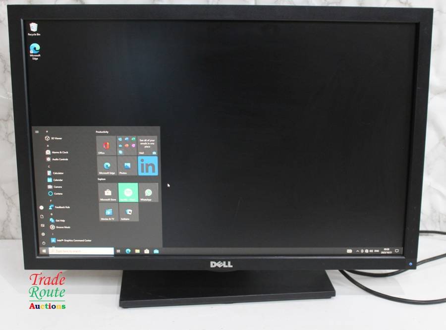Dell UltraSharp U2410 24-inch Monitor Widescreen LCD High Performance with HDMI, DVI, DisplayPort