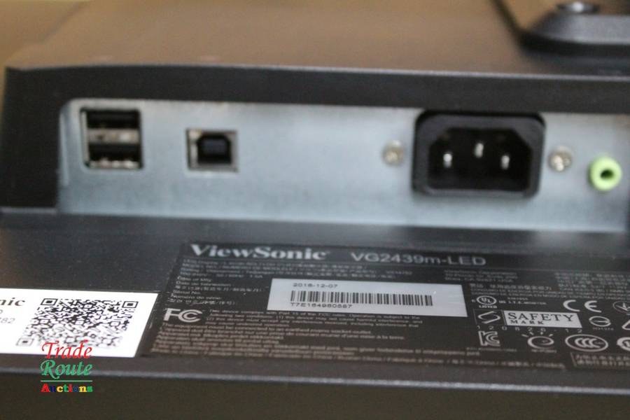 ViewSonic 24 inch Widescreen 1920x1080 16:9 LED Backlit Full HD LCD Monitor VGA DVI DisplayPort