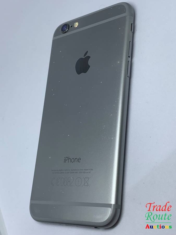 Apple iPhone 6 Space Grey (Pre Owned) SmartPhone (Marks & Lines on Screen)