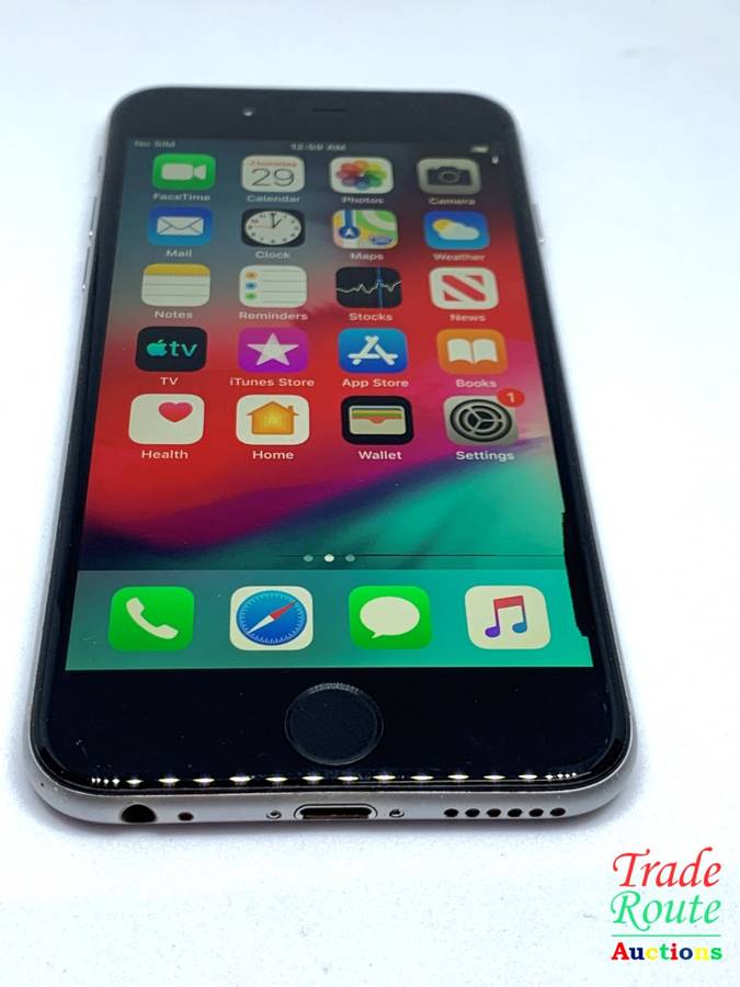 Apple iPhone 6 Space Grey (Pre Owned) SmartPhone (Cracks & marks on Screen)