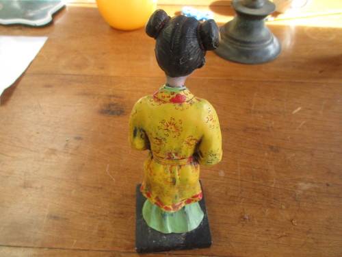 LOVELY ORIENTAL YOUNG LADY IN YELLOW OUTFIT