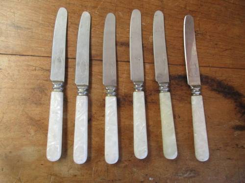 SET 6 COMPOUND AND STAINLESS STEEL SHEFFIELD BUTTER KNIVES