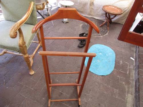 LOVELY WOOD  CLOTHES HORSE ON WHEELS