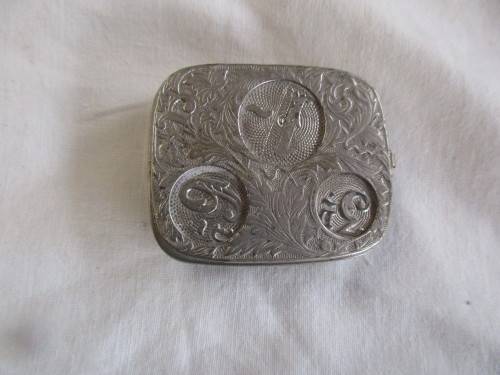 LOVELY OLD SOVEREIGN, HALF SOVEREIGN,  1 SHILLING, SIXPENCE AND TICKEY METAL COIN HOLDER