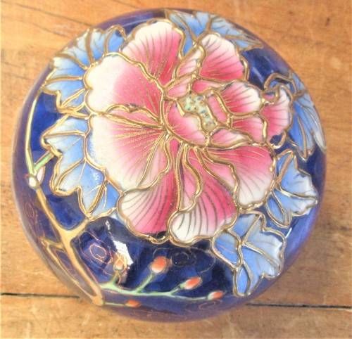 BEAUTIFUL HUGE CHINESE GINGER JAR  WITH LID ZHONGGUO ZHI ZAO  C 1980`S