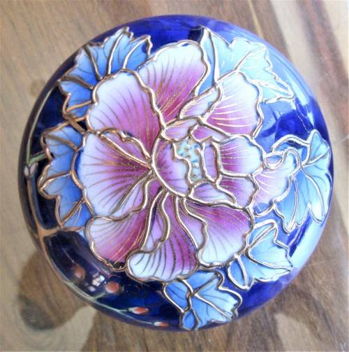 BEAUTIFUL HUGE CHINESE GINGER JAR  WITH LID ZHONGGUO ZHI ZAO  C 1980`S
