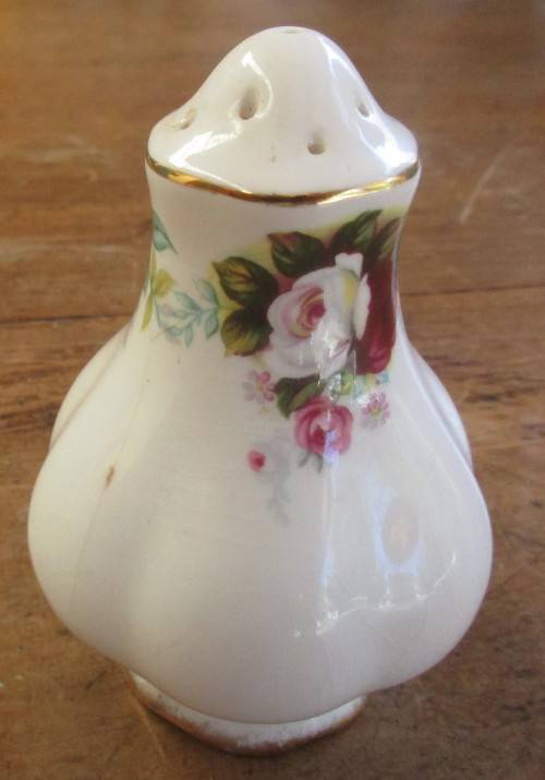 ROYAL ALBERT SALT SHAKER AND A SPARE RED CORK (CLEARY MARKED ROYAL ALBERT)