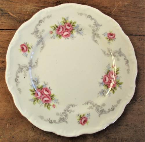 ROYAL ALBERT TRANQUILITY CAKE PLATE