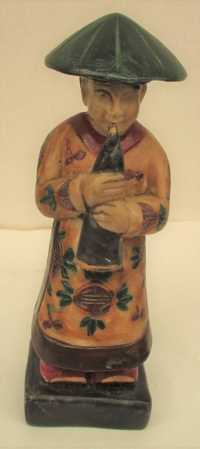 4 CHINESE  HANDPAINTED RESIN MUSICIANS PLAYING FLUTES, GUITARS