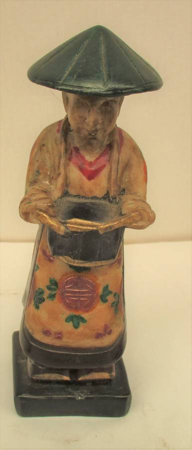 4 CHINESE  HANDPAINTED RESIN MUSICIANS PLAYING FLUTES, GUITARS