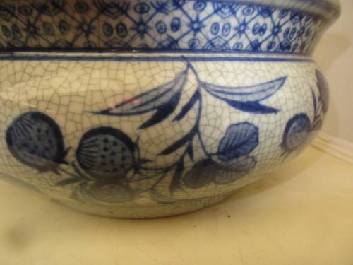 BEAUTIFUL BIG CRACKLE GLAZED BLUE CHINESE BOWL HANDPAINTED