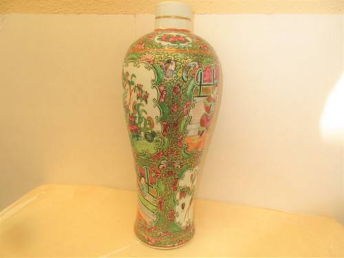 BEAUTIFUL HANDPAINTED CHINESE JAR NICE AND TALL.