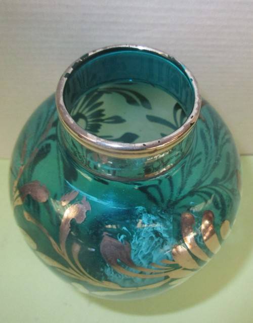 BEAUTIFUL VENETIAN GREEN GLASS VASE WITH SILVER OVERLAY
