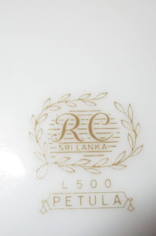 TWENTY FIVE RC CHINA ( DIVISION OF NORITAKE) PLATES SRI LANKA