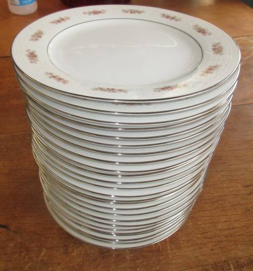 TWENTY FIVE RC CHINA ( DIVISION OF NORITAKE) PLATES SRI LANKA