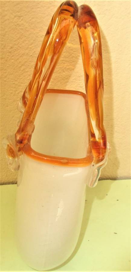 BEAUTIFUL WHITE AND ORANGE GLASS BASKET VASE